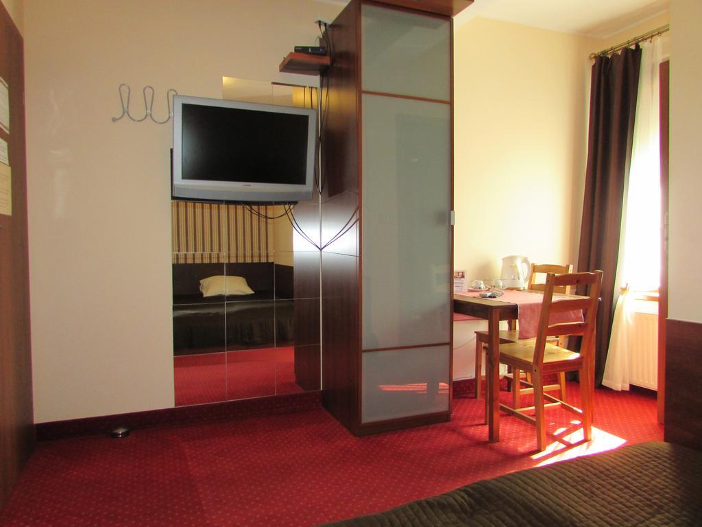 Villa Ventana Poznan City Free Parking Sniadanie W Cenie Szoba fotó